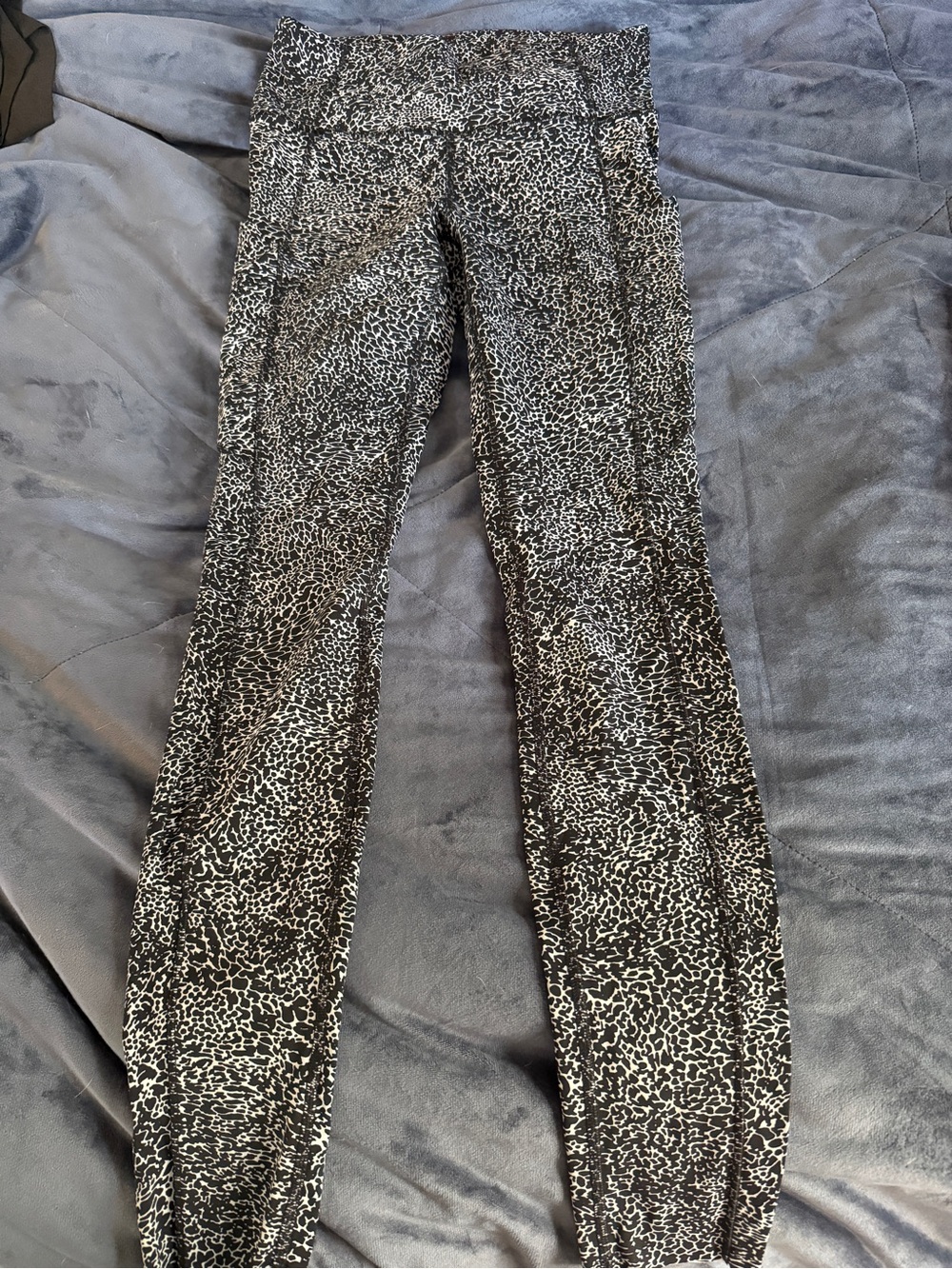 Fast & Free 28” lululemon athletica Black & White Leopard Print Leggings